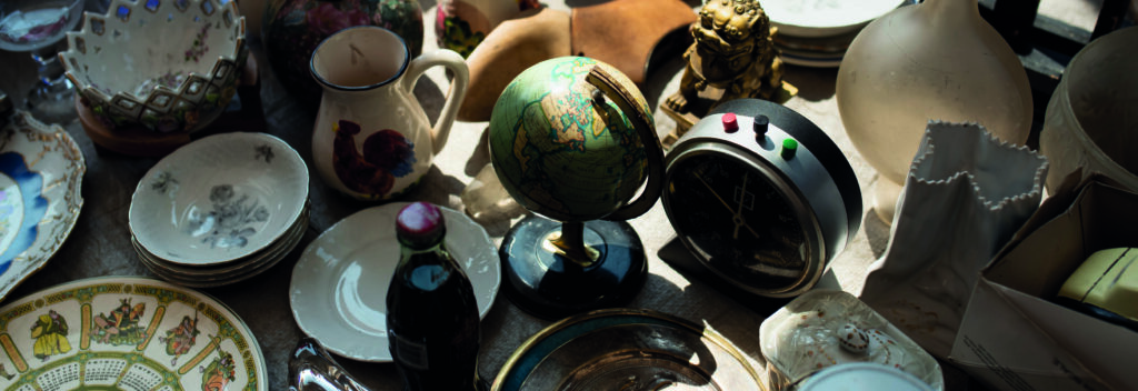 Photo d'un stand d'une brocante